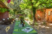 Grand Gîte - Vue sur le Patio - Poterie de Pierroux