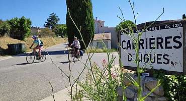 En vélo sur les traces des lieux de tournage dans le Luberon